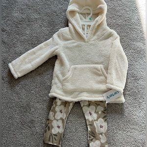 Carter’s Baby Two Piece Set